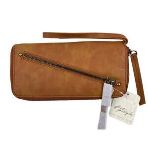 NWT Free People Small Brown Vegan Wristlet Wallet $58